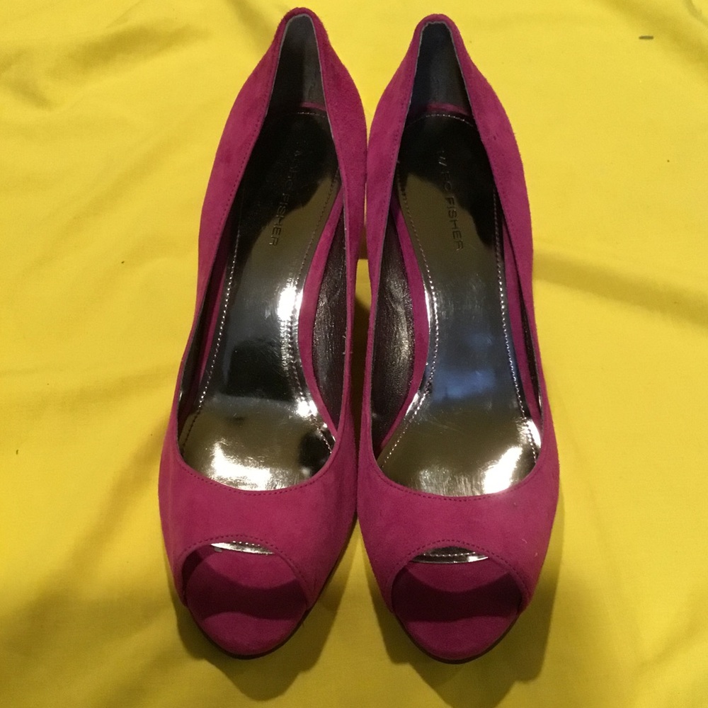 Marc Fisher Women’s Fuchsia Peep-Toe Heels Size 8.5 NWT